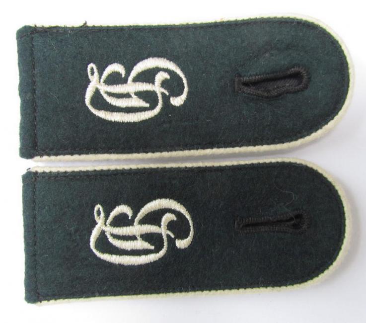 Shoulderstraps: 'Soldat der GD-Div.'