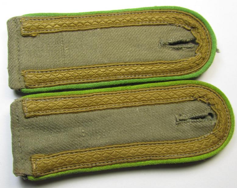 Shoulderstraps 'Uffz. der Pz.Gren.Truppen'