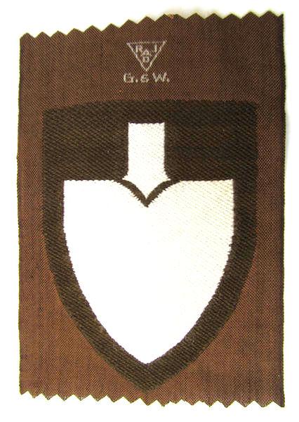 Very nice - and actually scarcely encountered! - RAD (ie. 'Reichsarbeitsdienst') sleeve-badge (or: 'Dienststellenabzeichen') as intended for all (lower-ranked-) staff at: 'Reichsleitungs'-level - very nice (virtually mint-/unissued-) condition! 