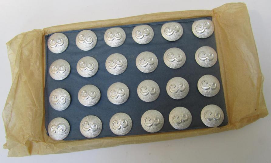 Neat - and/or fully matching! - pair of the desirable, aluminium-based- and/or: 'pebbled'-styled, so-called WH (Heeres-/Luftwaffe) regimental- ie. company shoulderstrap-buttons numbered: '3', all identically marked: 'Extra Fein' on their backs