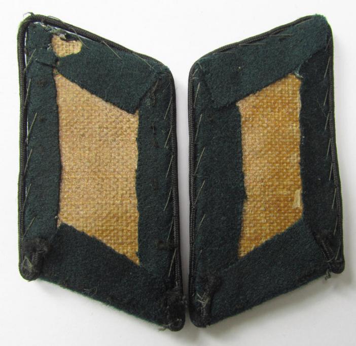 Neat - and/or fully matching! - pair of WH (Heeres) officers'-type collar-tabs, as were intended for an: 'Offizier eines Beamter des gehobenen Dienstes' (aka: 'Regierungsbaurat-Anwärter der Beambter')