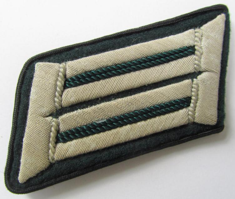 Neat - and/or fully matching! - pair of WH (Heeres) officers'-type collar-tabs, as were intended for an: 'Offizier eines Beamter des gehobenen Dienstes' (aka: 'Regierungsbaurat-Anwärter der Beambter')