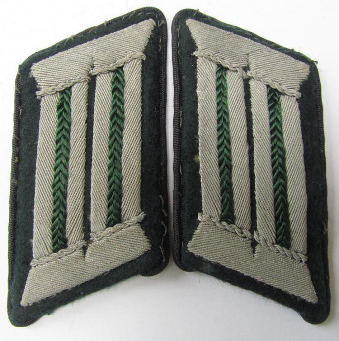 Neat - and/or fully matching! - pair of WH (Heeres) officers'-type collar-tabs, as were intended for an: 'Offizier eines Beamter des gehobenen Dienstes' (aka: 'Regierungsbaurat-Anwärter der Beambter') 