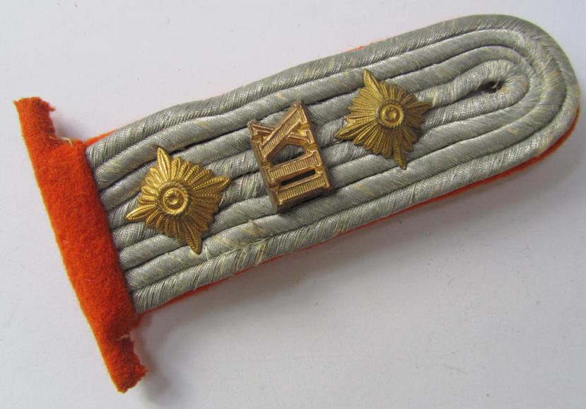 Neat - albeit single but nevertheless scarcely encountered! - WH (Heeres) officers'-type, 'cyphered' shoulderboard, as was intended for a: 'Hauptmann der Feldzeug-Truppen u. Mitglied des Wehrkreis-Kommandos XII'