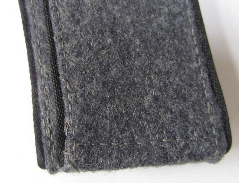 Attractive - and/or fully matching! - pair of later-war-period, WH (Luftwaffe), enlisted-mens'-type shoulderstraps, as was intended for a: 'Soldat eines Bau- o. Pioniere-Abteilungs o. Regiments'