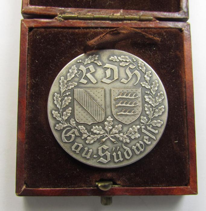 Silver-toned- (ie. 'Buntmetall-based'-), so-called: 'Reichsverband für das Deutsche Hundenwesen' (ie. RDH-) related, commemorative-plaque entitled: 'Für gute Leistung' (ie. 'RDH Gau-Südwest') and that comes stored in its period etui
