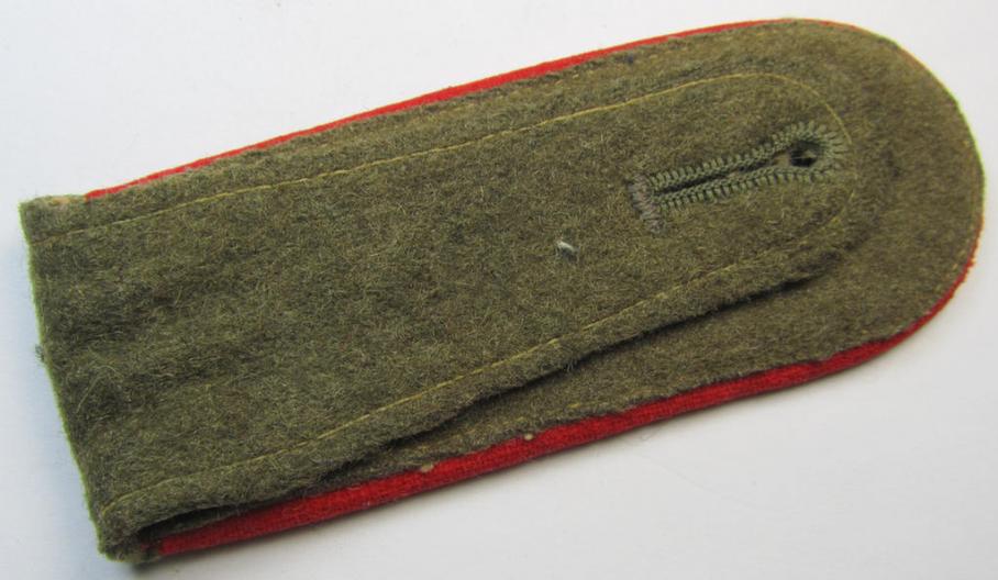 Superb - albeit regrettably single but nevertheless rarely encountered! - early-pattern, WH (Heeres) 'tropical' ie. truly 'DAK'-related, enlisted-mens'-type shoulderstrap, as was intended for a: 'Soldat der Artillerie-Truppen'