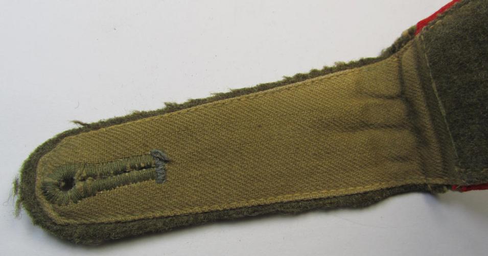 Superb - albeit regrettably single but nevertheless rarely encountered! - early-pattern, WH (Heeres) 'tropical' ie. truly 'DAK'-related, enlisted-mens'-type shoulderstrap, as was intended for a: 'Soldat der Artillerie-Truppen'