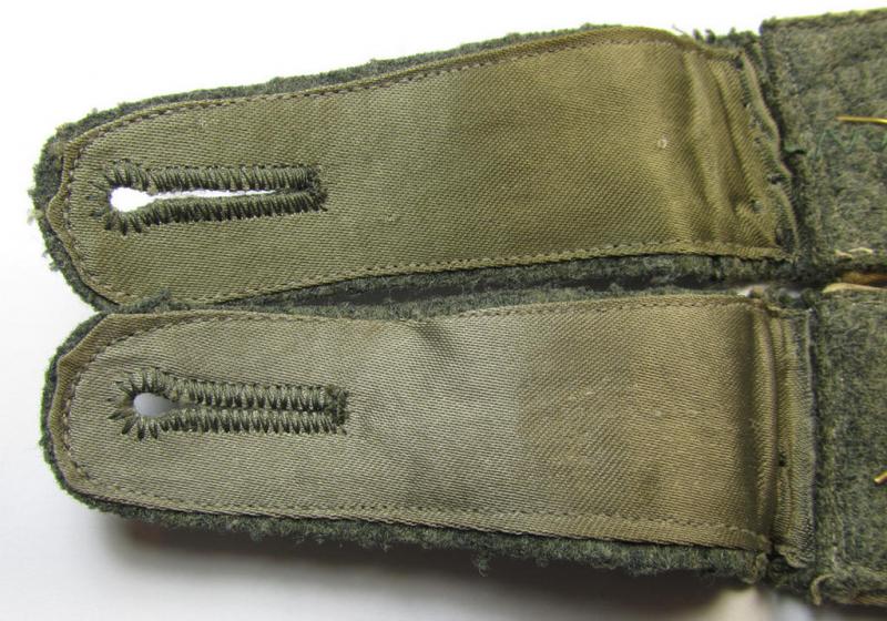 Superb - and/or fully matching! - pair of WH (Heeres), mid-war-period so-called: 'M43'-styled, NCO-type 'cyphered' shoulderstraps as was intended for usage by a: 'Feldwebel der Infanterie-Truppen u. Mitglied einer Unteroffiziersschule'