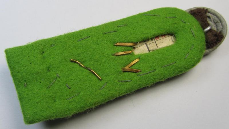 Neat - albeit regrettably single! - WH (Heeres) 'cyphered', officers'-type shoulderboard as was specifically intended for - and used by! - an: 'Oberstleutnant des Panzer-Grenadier Regiments 77'