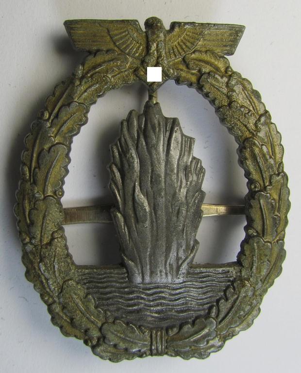 Attractive, WH (Kriegsmarine) 'Kriegsabzeichen für Minensuch-, U-Boot-Jagd und Sicherungs-Verbände' (being a detailed but non-marked example as produced by the 'Wilh. Deumer'-company) as was executed in multi-coloured 'Feinzink'