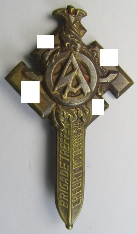 Superb - and truly scarcely found! - commemorative, golden-bronze-toned- and tin-based - SA- (ie. 'Sturmabteilungen'-) related 'tinnie' depicting a sword, swastika and text (ie. date) that reads: 'Brigadetreffen - Erfurt - Ostern - 34'