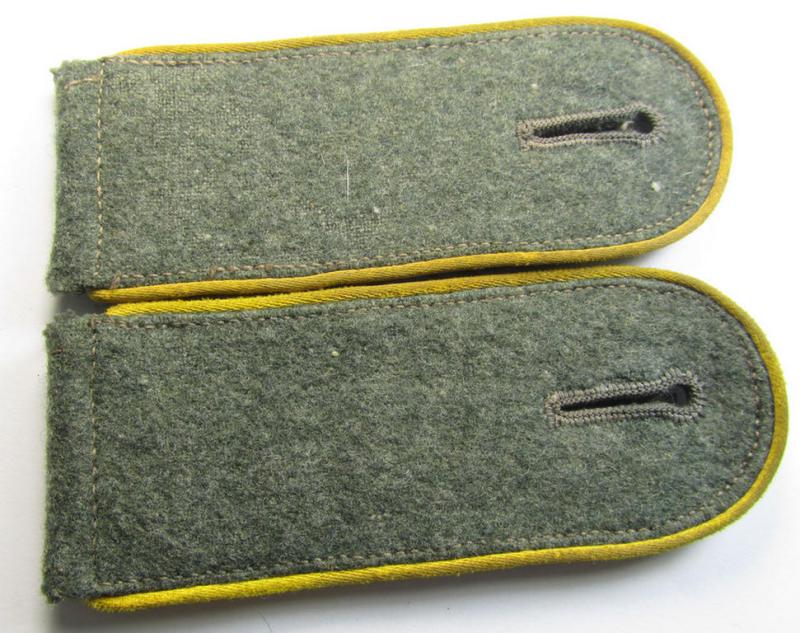 Attractive - fully matching and not that easily found! - pair of WH (Heeres) - I deem - mid-war-period- (ie. 'M43'-pattern-) EM-type shoulderstraps as was intended for usage by a: 'Soldat der Nachrichten-Truppen'