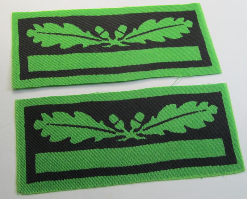Attractive - and fully matching! - pair of officers'-pattern, WH (Heeres o. Waffen-SS) rank-insignia-bars (for usage on the various camouflaged-uniforms) as was used by an officer holding the rank of: 'Leutnant' (ie.: 'SS Untersturmführer')