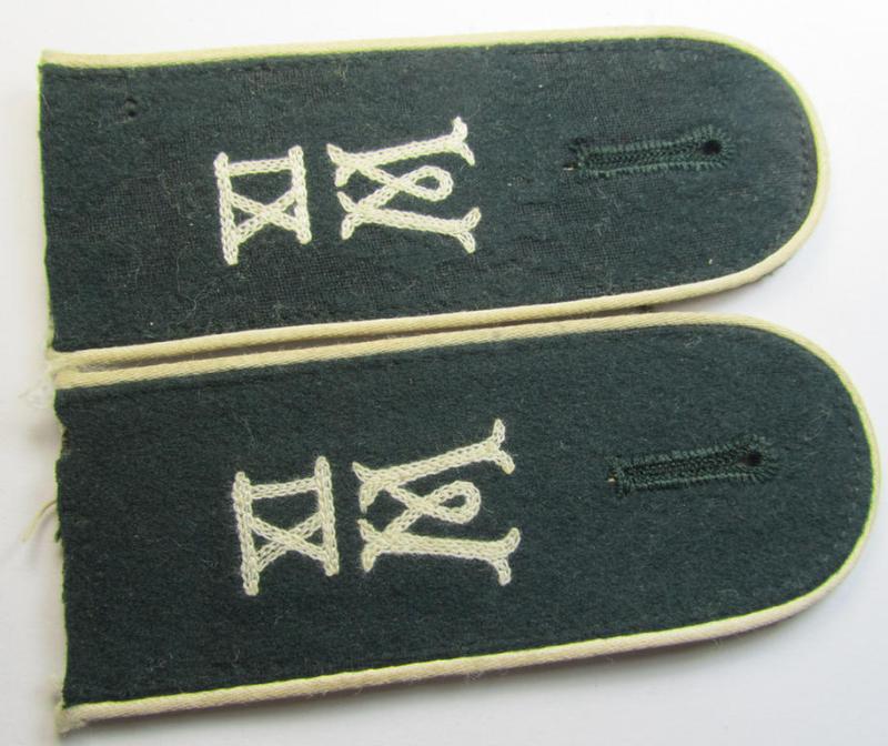 Superb - and fully matching! - pair of WH (Heeres), early- (ie. pre-) war-period 'M36 o. M40'-pattern- (ie. rounded-styled- and neatly 'cyphered') EM-type shoulderstraps as was intended for a: 'Soldat eines Wehrersatz-Dienstelle im Wehrkreis IX'