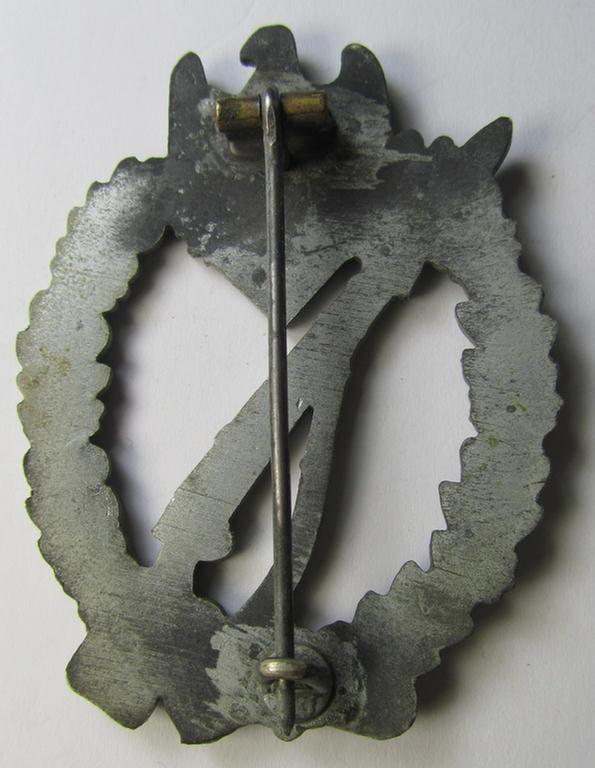 Attractive, 'Infanterie Sturmabzeichen in Silber' (or: silver-class infantry assault badge ie. IAB) being an unmarked example as executed in zinc-based metal (ie. 'Feinzink') as was (I deem) produced by the: 'A. Rettenmaier'-company