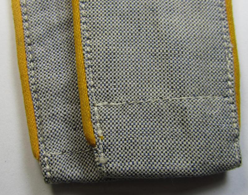 Attractive - and matching! - pair of WH (Luftwaffe) 'summer-style' EM-type shoulderstraps (as was specifically intended for usage on the: 'blau-mellierter-Hemden' ie. shirts) as was intended for a: 'Soldat der LW-Flieger- o. FJ-Truppen'