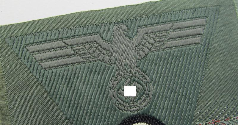WH (Heeres) so-called: 'M43-pattern') cap-eagle/cocarde (ie. cap-trapezoid) as was specifically produced for usage on the so-called: 'M-43'-model field-caps (ie. 'Einheitsfeldmützen')