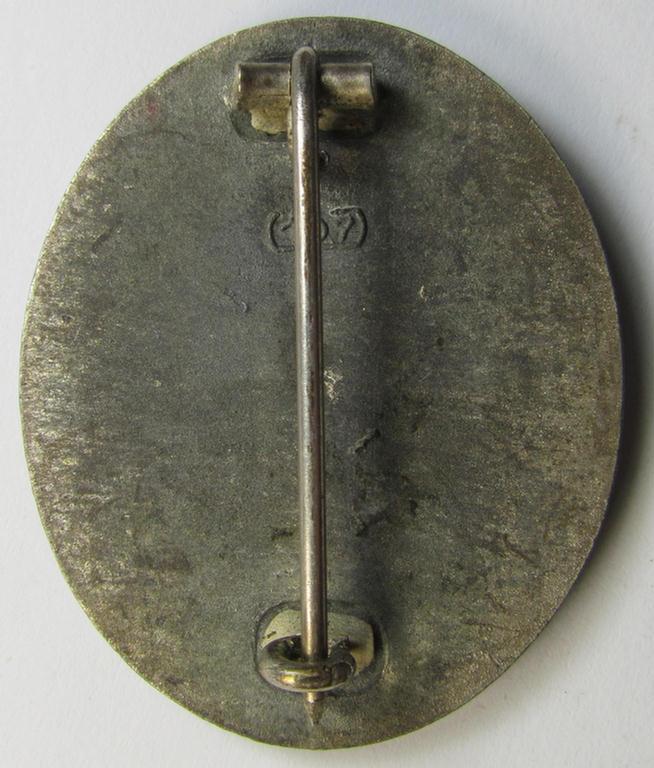 Attractive, silver-class woundbadge (or: 'Verwundeten Abzeichen in Silber') being a nicely maker- (ie. '107'-) marked example (as was produced by the desirable 'Hersteller' ie. maker: 'Carl Wild')