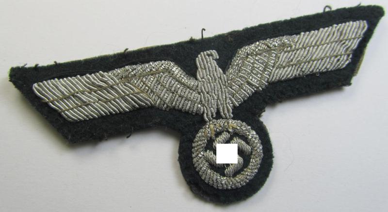Attractive - and just moderately used! - WH (Heeres) officers'-type, hand-embroidered breast-eagle (ie. 'Brustadler für Offiziere') as was executed in bright-silverish-coloured braid as was intended for usage on the various officers'-pattern tunics