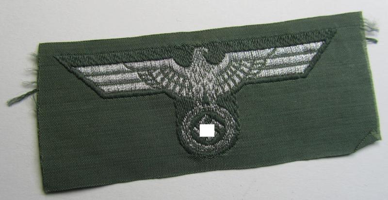 Superb - and not that easily encountered! - WH (Heeres) 'flatwire'-woven, officers'-type overseas cap-eagle (ie. 'Offiziersadler für Schiffchen') as was also intended for usage on the: 'Knautschmützen o. Alter-Art-Schirmmützen' ie. visor-caps