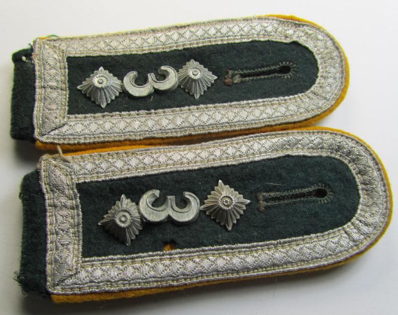 Attractive - and fully matching! - pair of WH (Heeres) early-war-period- (ie. 'M36'- ie. 'M40'-pattern) neatly 'cyphered', tailor-made NCO-type shoulderstraps as was intended for an: 'Oberfeldwebel des Kavallerie- o. Reiter-Regiments 3'