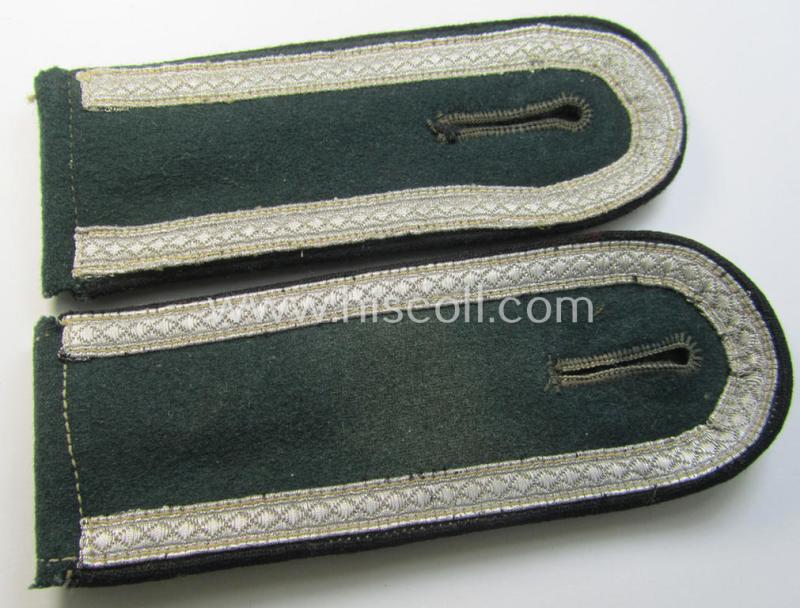 Attractive - albeit mis-matched - pair of WH (Heeres) early-war-period- (ie. 'M36'- ie. 'M40'-pattern, 'standard-issued'- and/or rounded-styled) NCO-type shoulderstraps as was intended for an: 'Unteroffizier eines Pionier-Bataillons'