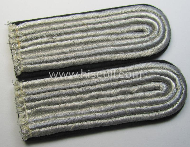 Attractive - and fully matching! - pair of WH (Luftwaffe) officers'-type shoulderboards as was intended for usage by a: 'Leutnant eines Pioniere- o. Bau-Abteilungs o. Regiments'