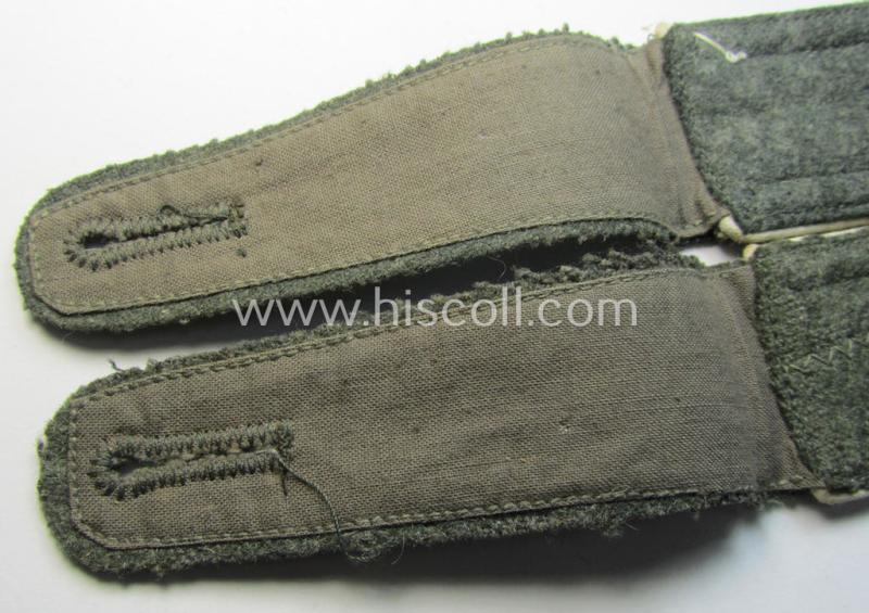 Attractive - and fully matching! - pair of WH (Heeres), early- (ie. mid-) war-period- (ie. 'M41/M43'-) -pattern, NCO-type shoulderstraps as piped in the white-coloured branchcolour as was intended for an: 'Uffz. eines Infanterie-Regiments'