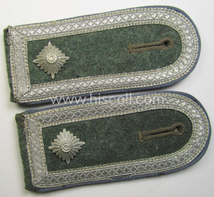 Attractive - and fully matching! - pair of WH (Heeres), early- (ie. mid-) war-period- (ie. 'M41/M43'-) -pattern, NCO-type shoulderstraps as piped in the light-blue-coloured branchcolour as was intended for a: 'Feldwebel einer Nachschub-Abteilungs'