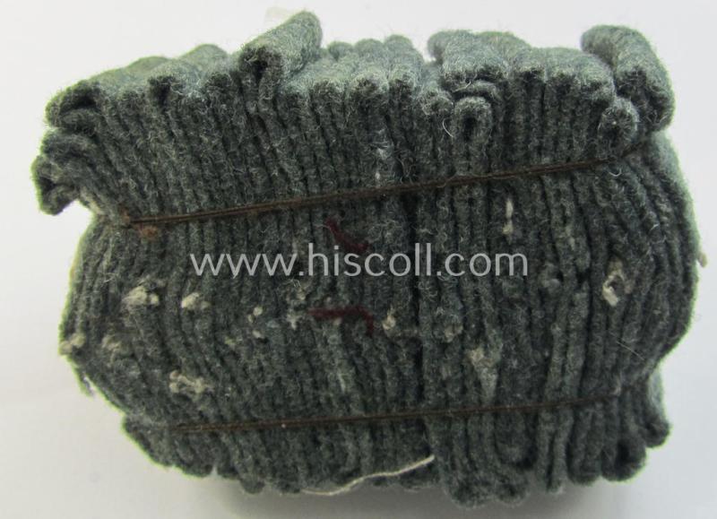 Fully matching pair of WH (Heeres) 'Infanterie'-related, so-called: regimental shoulderstrap-'slip-ons' (ie. 'Schulterstück-Überschuben') as was intended for usage by a: 'Soldat des Infanterie-Regiments 127'