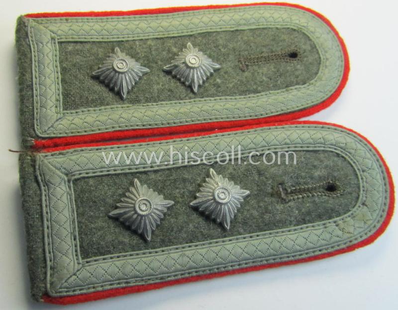 Attractive - and fully matching! - pair of WH (Heeres) early-war-period- (ie. 'M41'- ie. 'M43'-pattern, 'standard-issued', NCO-type shoulderstraps as was intended for an: 'Oberwachtmeister eines (Sturm)Art.-Abts. o. Rgts.'