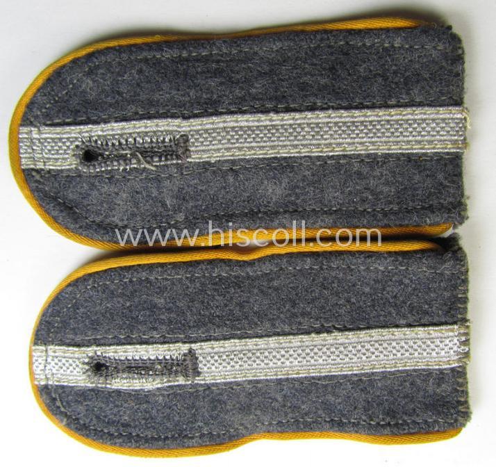 Attractive - fully matching and with certainty scarcely found! - pair of NCO-type, so-called: 'Ostvölker'- (ie. presumably Luftwaffe-?) related shoulderstraps that come in a 'virtually mint- ie. unissued' condition