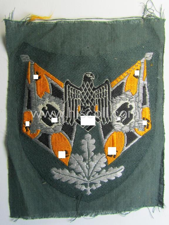 Superb - and scarcely encountered! - WH (Heeres), flat-wire- (ie. 'BeVo'-) woven 'Ärmelabzeichen für Fahnenträger des Heeres' as was intended for a soldier (ie. NCO) who served within a: 'Aufklärungs- o. Kavallerie'-unit