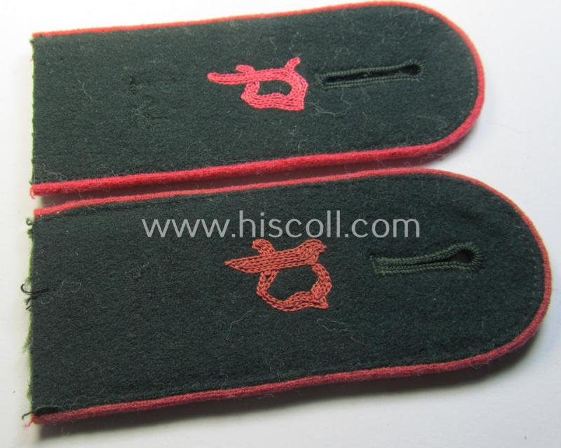 Superb - and matching! - pair of early- (ie. pre-) war-period WH (Heeres) 'M36'- (ie. 'M40'-) pattern (rounded-style) 'cyphered', EM-type shoulderstraps as was intended for a: 'Soldat u. Mitglied eines Panzer-Jäger-Rgts. o. Abtlgs.'