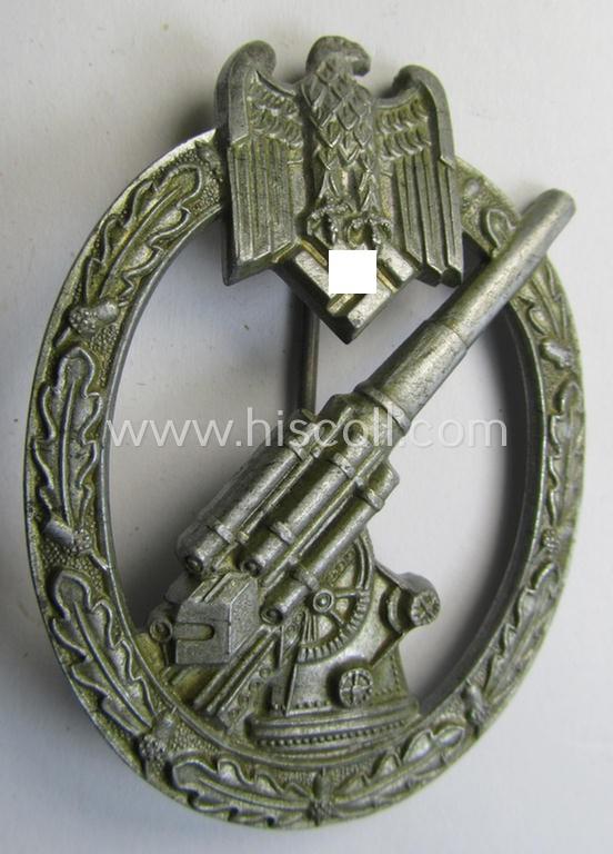 Superb - and nowadays rarely seen! - 'Heeres-Flakkampf-Abzeichen' being a non-maker-marked- and/or zinc- (ie. 'Feinzink'-) based specimen of the so-called: 'pillow-crimped'-pattern (as was produced by a to date still unidentified maker)