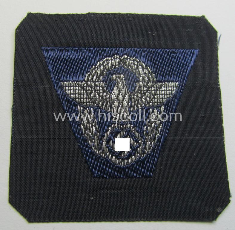 Attractive - and rarely encountered! - officers-pattern, 'Feuerwehr'- (ie. 'FW-Polizei') cap-eagle (ie. 'Adler für Schiffchen o. Einheitsfeldmütze') being a 'virtually mint- ie. unissued' example as executed in so-called: 'BeVo flat-wire'-style