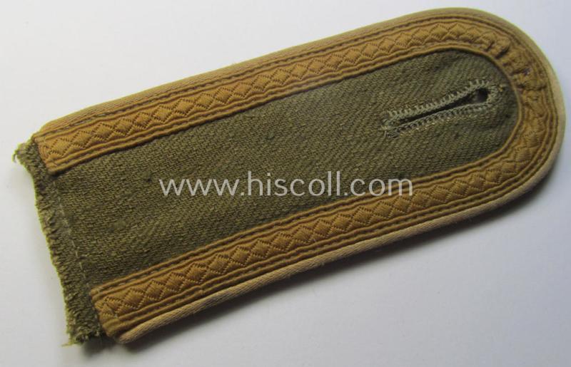 Superb - albeit regrettably single but nevertheless extremely rarely encountered! - WH (Heeres) 'tropical' (ie. truly 'DAK'-related!) NCO-type shoulderstrap as was intended for an: 'Unteroffizier der Flak-Artillerie-Truppen'