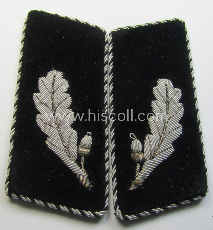 Attractive - and unidentified! - pair of hand-embroidered, high-ranked officers'-pattern collar-tabs (ie. 'Kragenspiegel für Führer') as was (presumably) intended for the: 'Stahlhelmbund' (ie. 'Der Stahlhelm - Bund der Frontsoldaten (or: Sta)'