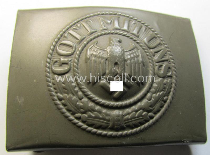 Superb, WH (Heeres) field-grey-coloured- and/or steel-based belt-buckle being a clearly maker- (ie. 'Dr. F. & Co.') marked- and/or: '1942'-dated example that comes in an overall wonderful- (ie. 'virtually mint'), condition