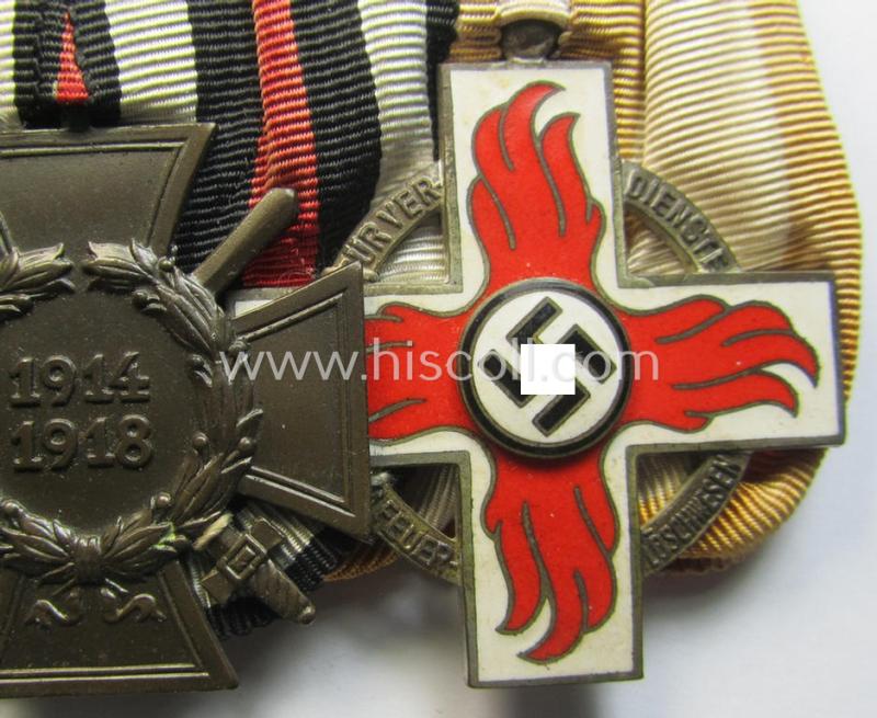 Attractive - and neatly maker-marked! - WWI- (ie. TR-) period so-called: 'Ordenspange' (being of the non-'detachable-pattern') showing resp. an: 'EK II. Kl.'. a: 'FKK 1914-18 mit Schw.' and a: 'Feuerwehr-Ehrenzeichen der II. Stufe'