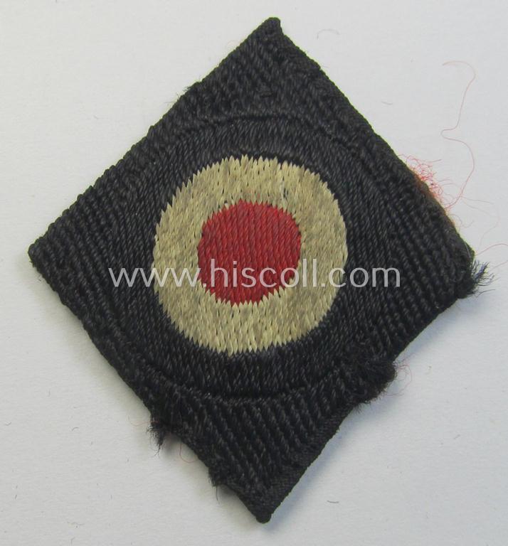 Attractive - truly used and actually scarcely encountered! - WH (Heeres ie. 'Panzer') 'standard-issue'-pattern side-cap-cocarde (ie. 'Kokarde für Panzer-Schiffchen') being an example as executed in so-called: 'BeVo'-weave pattern