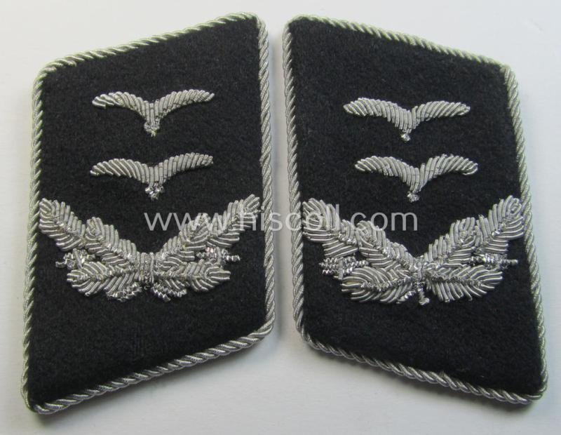 Superb - and fully matching! - pair of WH (Luftwaffe) officers'-type collar-patches (ie. 'Kragenspiegel für Offiziere') as executed in black-coloured wool as was intended for usage by an: 'Oberleutnant der Pionier- o. Bau-Truppen'