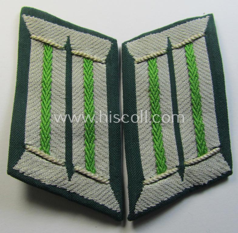 Superb, WH (Heeres) pair of (later-war-pattern) officers'-type collar-tabs (ie. 'Kragenspiegel für Offiziere') as executed in 'BeVo'-weave pattern as was intended for an officer serving within the: 'Panzer-Grenadier-Truppen'