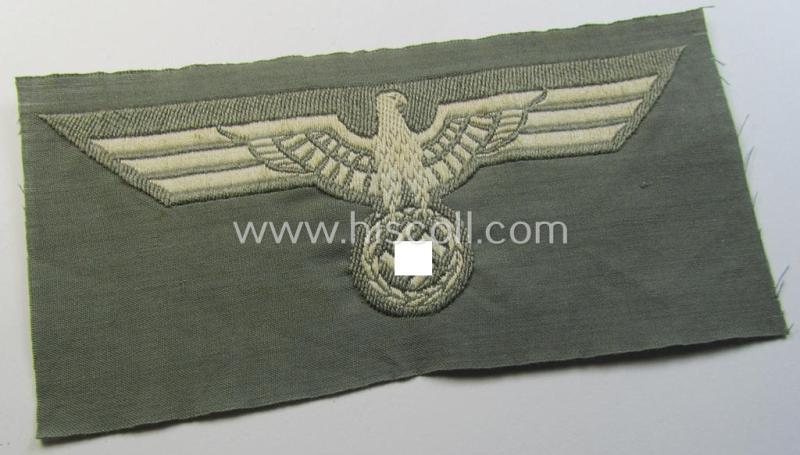Superb - and scarcely found! - WH (Heeres) early- (ie. pre)-war-period- and/or greyish-white-coloured breast-eagle of the so-called: 'M35-pattern' (ie. 'Brustadler für Mannschaften u. Uffz.') as was executed in the neat 'BeVo'-weave pattern