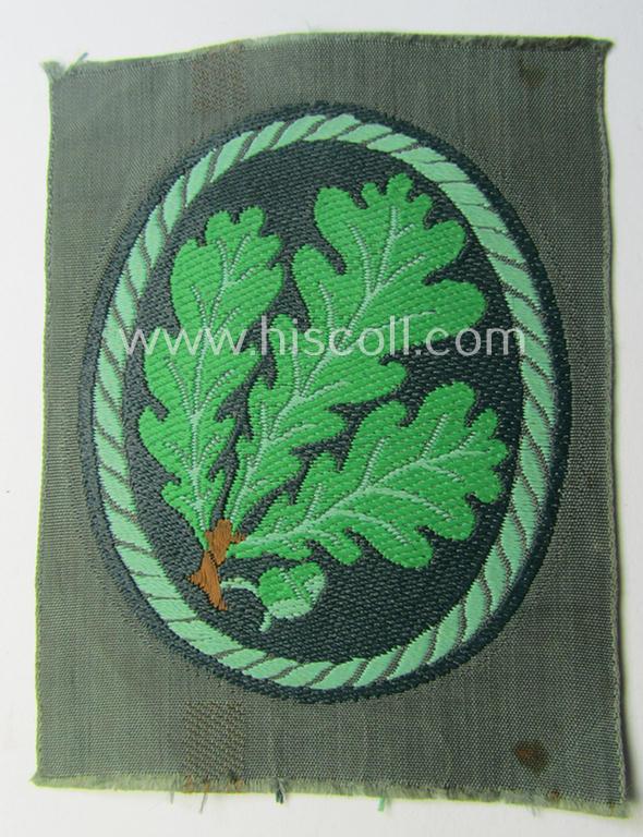 WH (Heeres) enlisted-mens'- (ie. NCO-) type, so-called: 'Jäger'-armpatch being a (typical) 'BeVo'-woven example as was executed on field-grey-coloured linnen as was intended for usage by the: 'Jäger-Truppen'