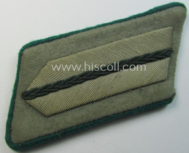 Attractive - and fully matching! - pair of WH (Heeres) officers'-type collar-tabs, as was intended for a medium-ranked-, administrative-official having the rank of: 'Leutnant' (ie.: 'Beambter a.K. des mittlerer Dienstes')