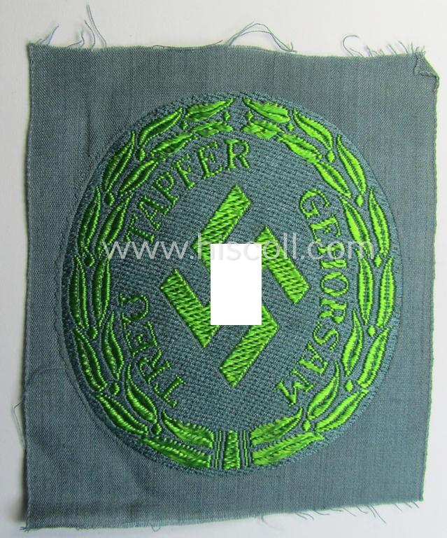 Superb - and rarely encountered! - (I deem) enlisted-mens'-type, so-called: 'Schutzmannschaften' (or: 'Schuma') armshield, as executed in bright-green-coloured thread on a (typical police) green-coloured background