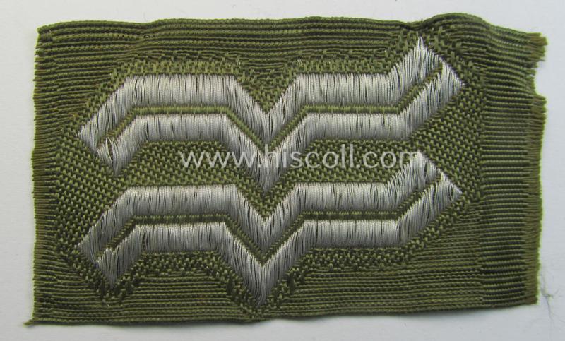 Attractive - fully matching and scarcely seen! - pair of an OT- (ie.: 'Organisation Todt'-) related greenish-brown-coloured, enlisted-mens'- (ie. NCO-) pattern collar-patches (ie. 'OT-Dienstgraden-Abzeichen') as intended for an: 'Oberfrontführer'