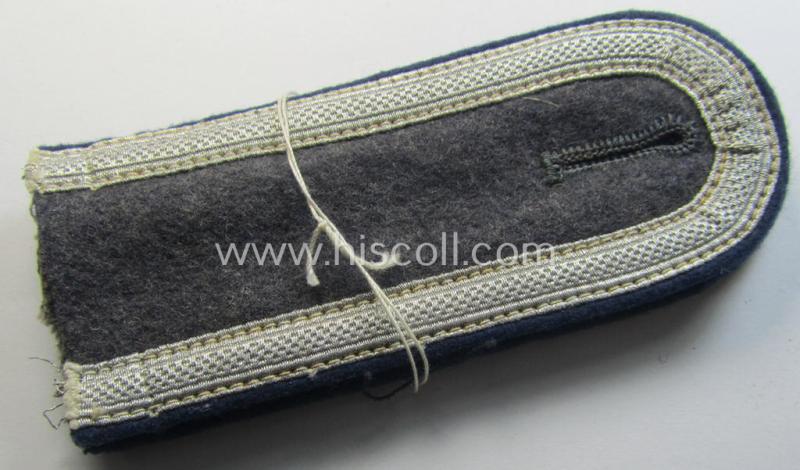 Fully matching - and simply never used! - pair of WH (Luftwaffe) NCO-type shoulderstraps as was intended for usage by an: 'Unteroffizier einer Sanitäts-Abtlgs.'